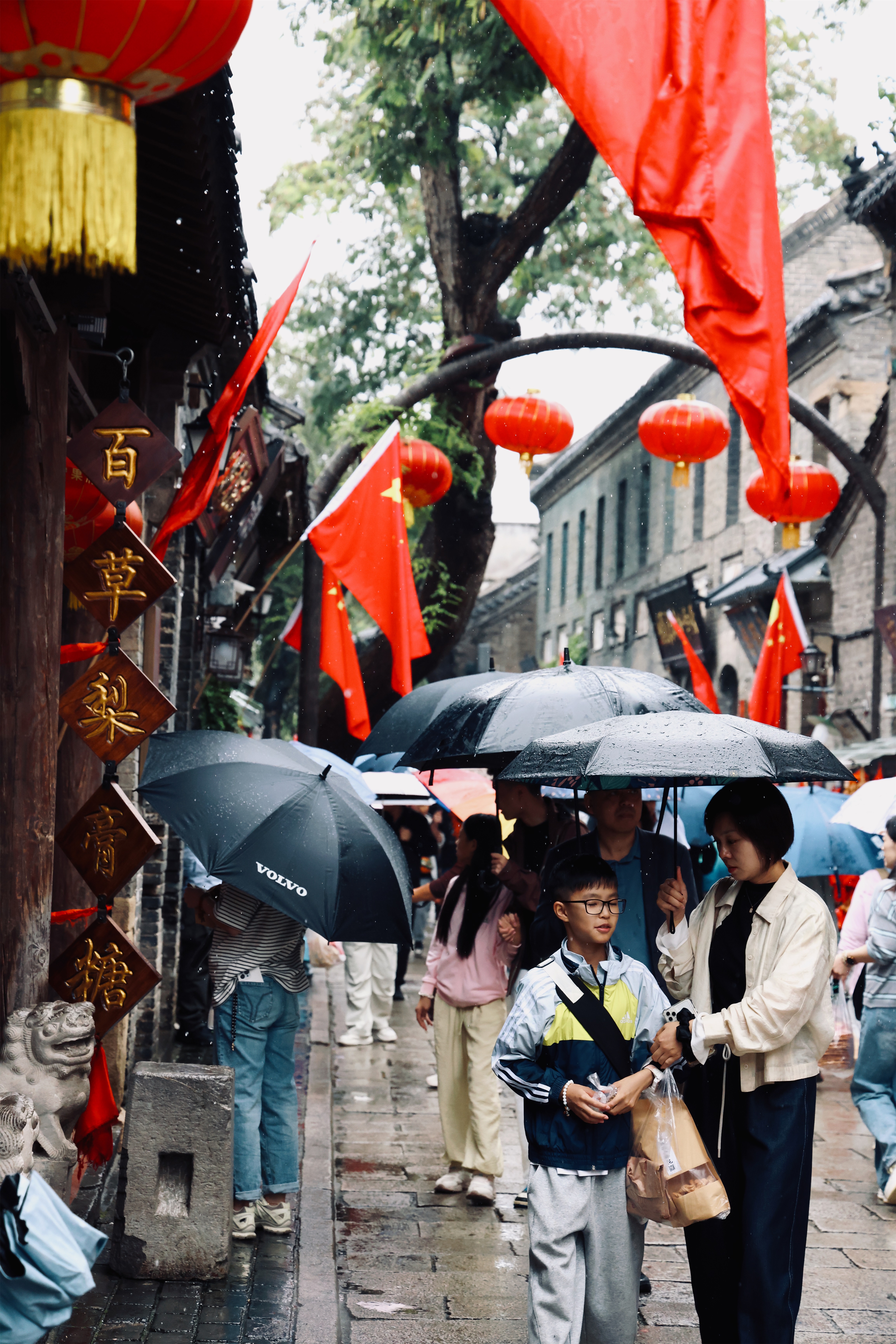 当国庆红,邂逅周村雨