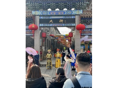 2025 必看！周村古商城演艺焕新，00 后高颜演员 + 非遗绝技燃爆古城